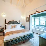 Zaena Hotel *