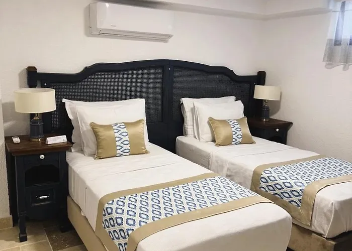Zaena Hotel